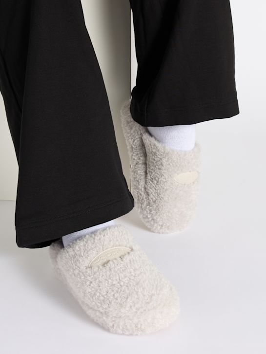 kućne papuče esprit sive boje deichmann