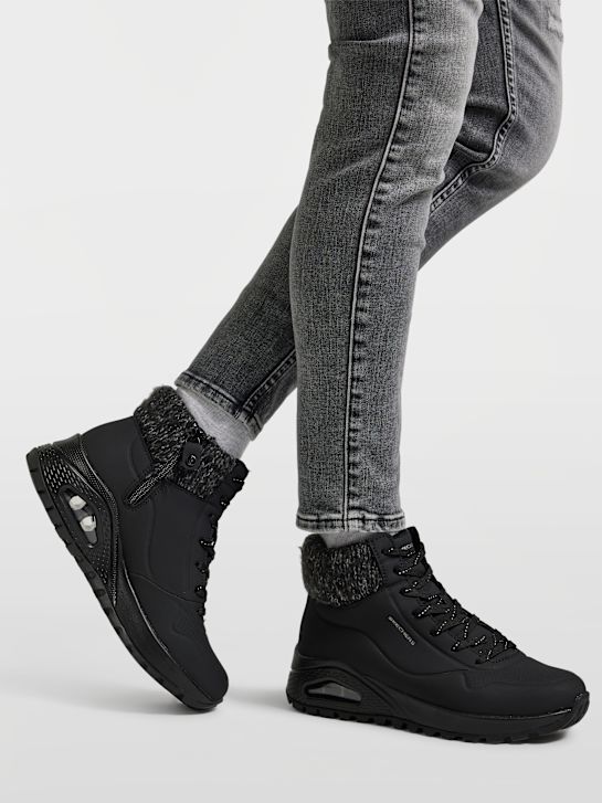 Čvrste cipele skechers uno čipka-up crne boje deichmann